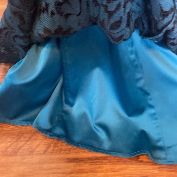 Beautiful Eliza J formal gown - Picture 8 of 10